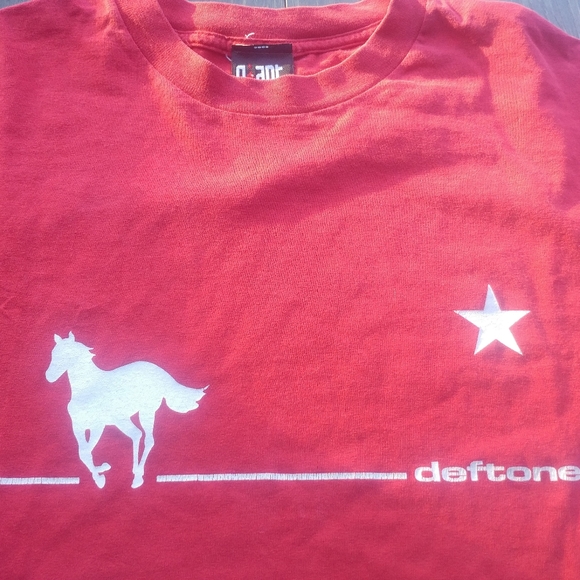 VINTAGE DEFTONES T-SHIRT - Picture 1 of 3